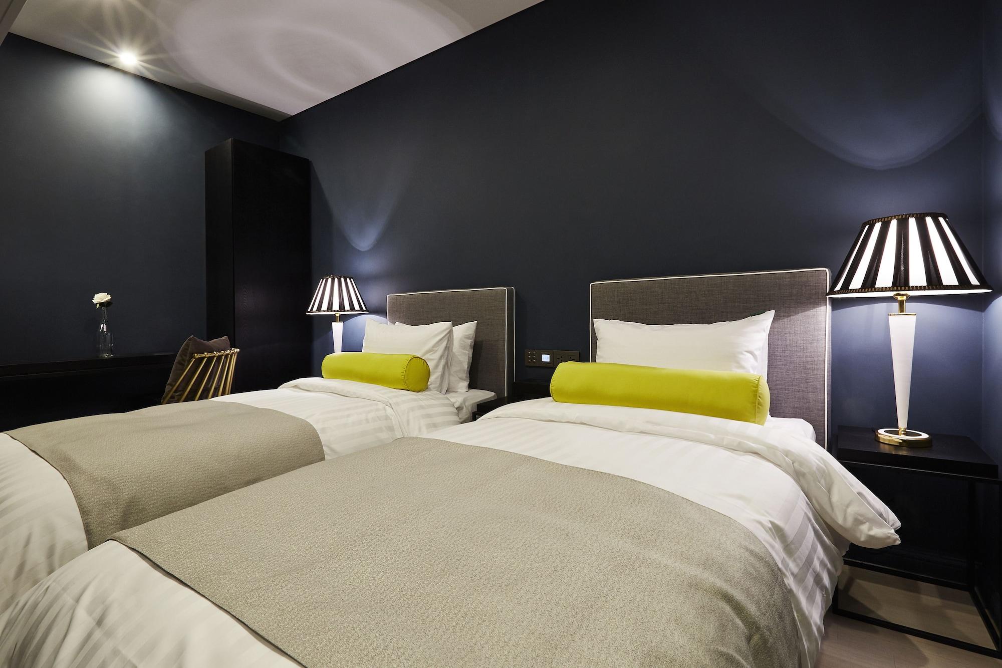 Hotel Urban Island 4*