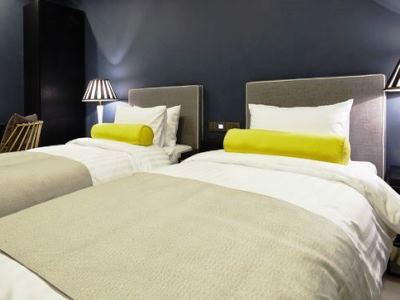 Urban Island Hotel